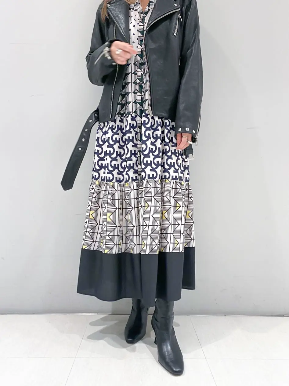 ORIGINATED IN GRACE CONTINENTAL yukimi yonee コーディネート画像