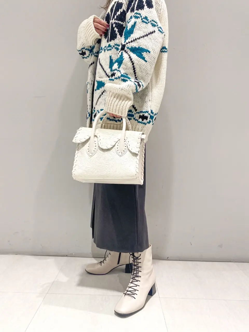 ORIGINATED IN GRACE CONTINENTAL yukimi yonee コーディネート画像