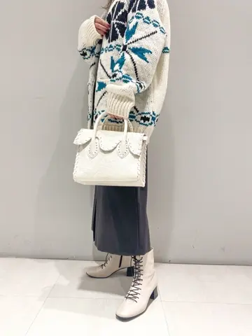 ORIGINATED IN GRACE CONTINENTAL yukimi yonee コーディネート画像