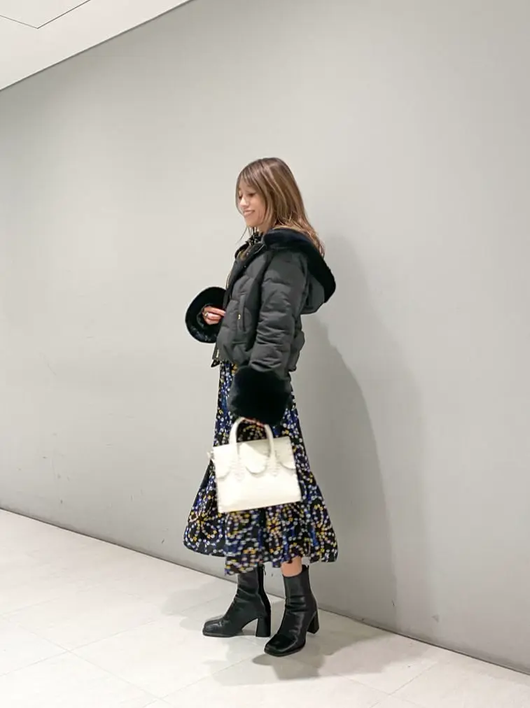 ORIGINATED IN GRACE CONTINENTAL yukimi yonee コーディネート画像