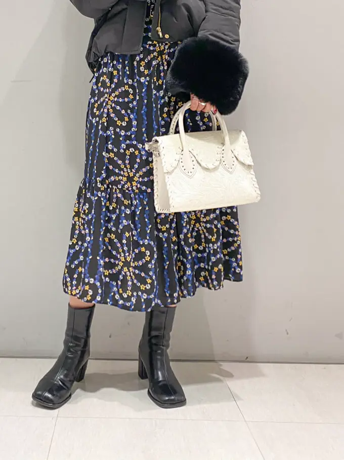 ORIGINATED IN GRACE CONTINENTAL yukimi yonee コーディネート画像