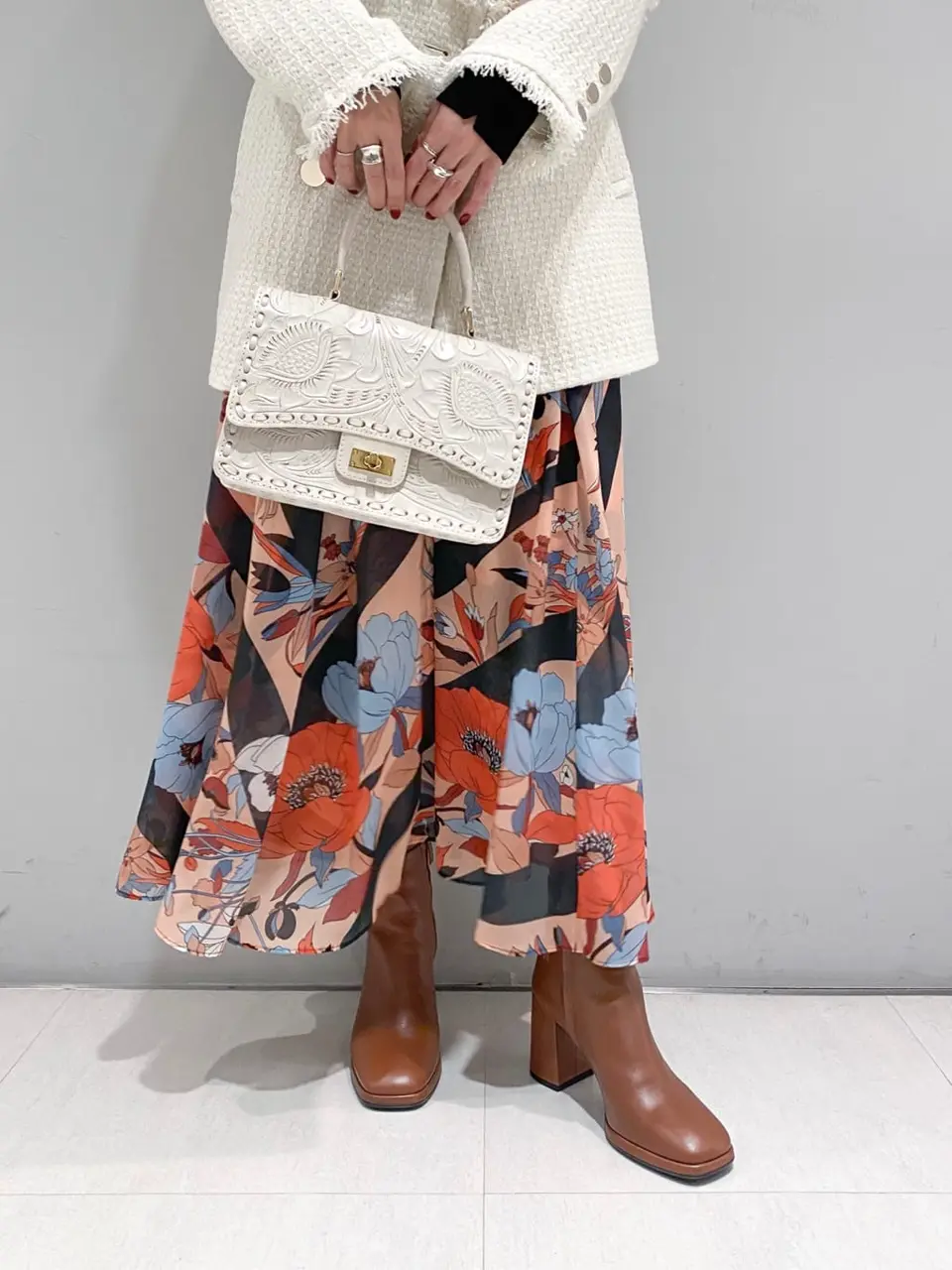 ORIGINATED IN GRACE CONTINENTAL yukimi yonee コーディネート画像