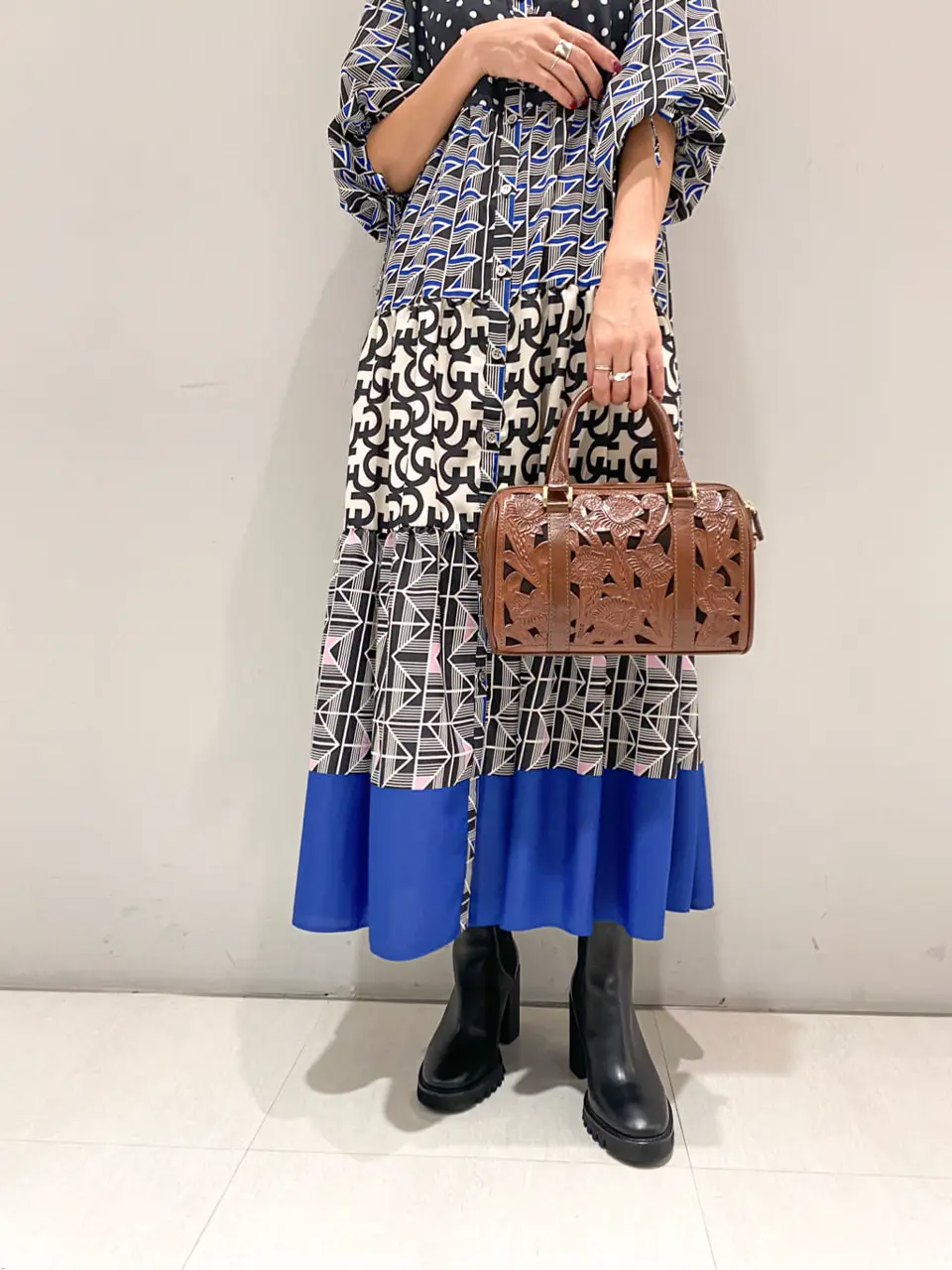 ORIGINATED IN GRACE CONTINENTAL yukimi yonee コーディネート画像