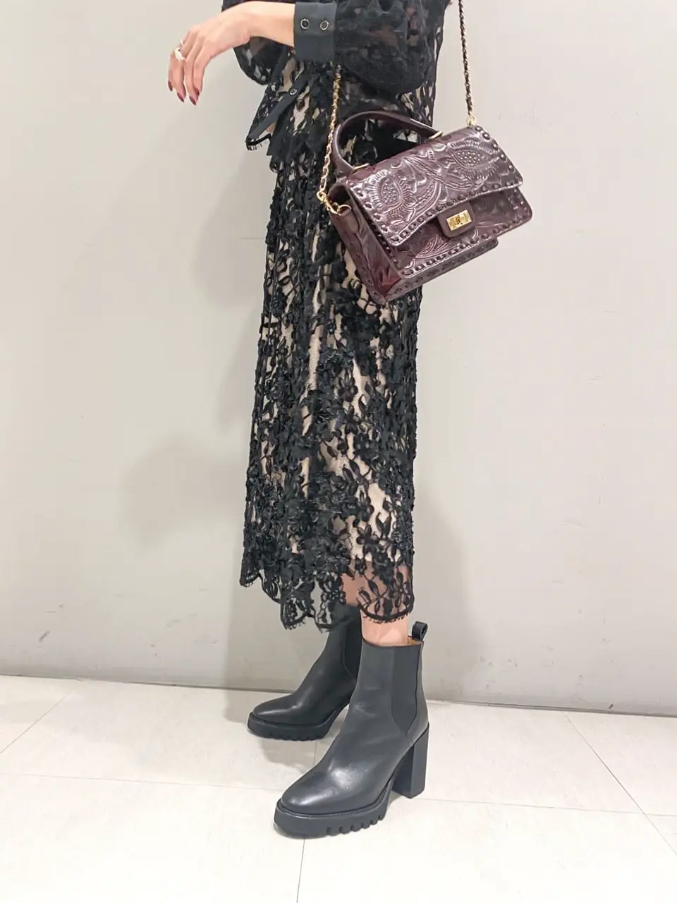 ORIGINATED IN GRACE CONTINENTAL yukimi yonee コーディネート画像