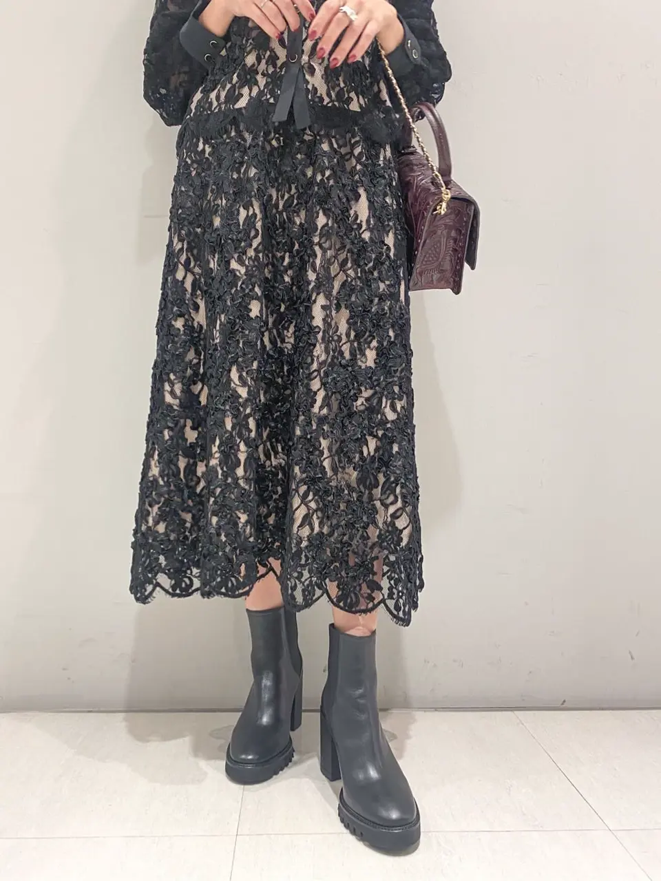 ORIGINATED IN GRACE CONTINENTAL yukimi yonee コーディネート画像