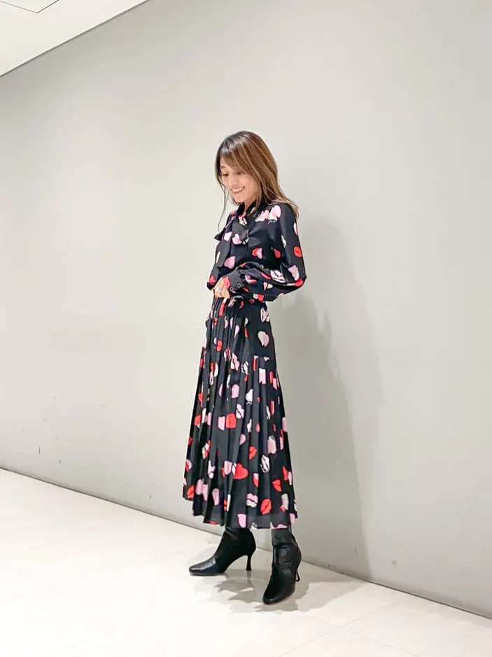 ORIGINATED IN GRACE CONTINENTAL yukimi yonee コーディネート画像