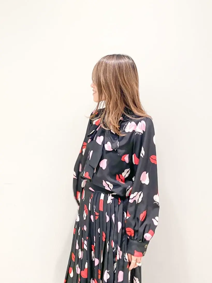 ORIGINATED IN GRACE CONTINENTAL yukimi yonee コーディネート画像