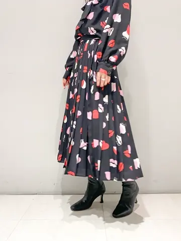 ORIGINATED IN GRACE CONTINENTAL yukimi yonee コーディネート画像