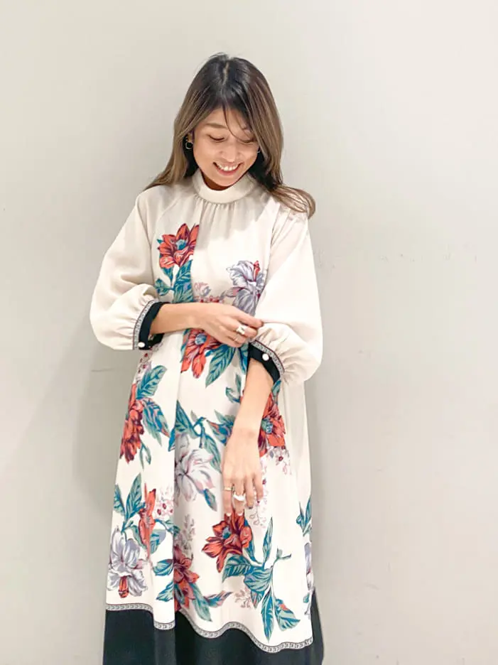 ORIGINATED IN GRACE CONTINENTAL yukimi yonee コーディネート画像