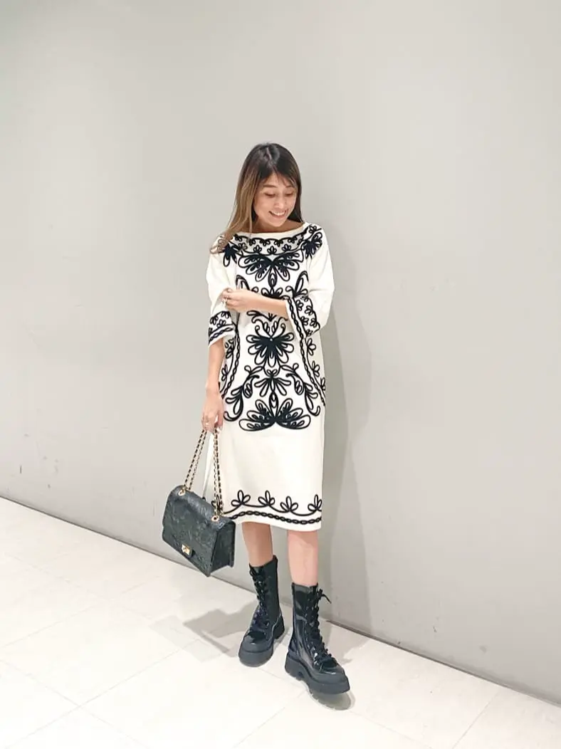 ORIGINATED IN GRACE CONTINENTAL yukimi yonee コーディネート画像