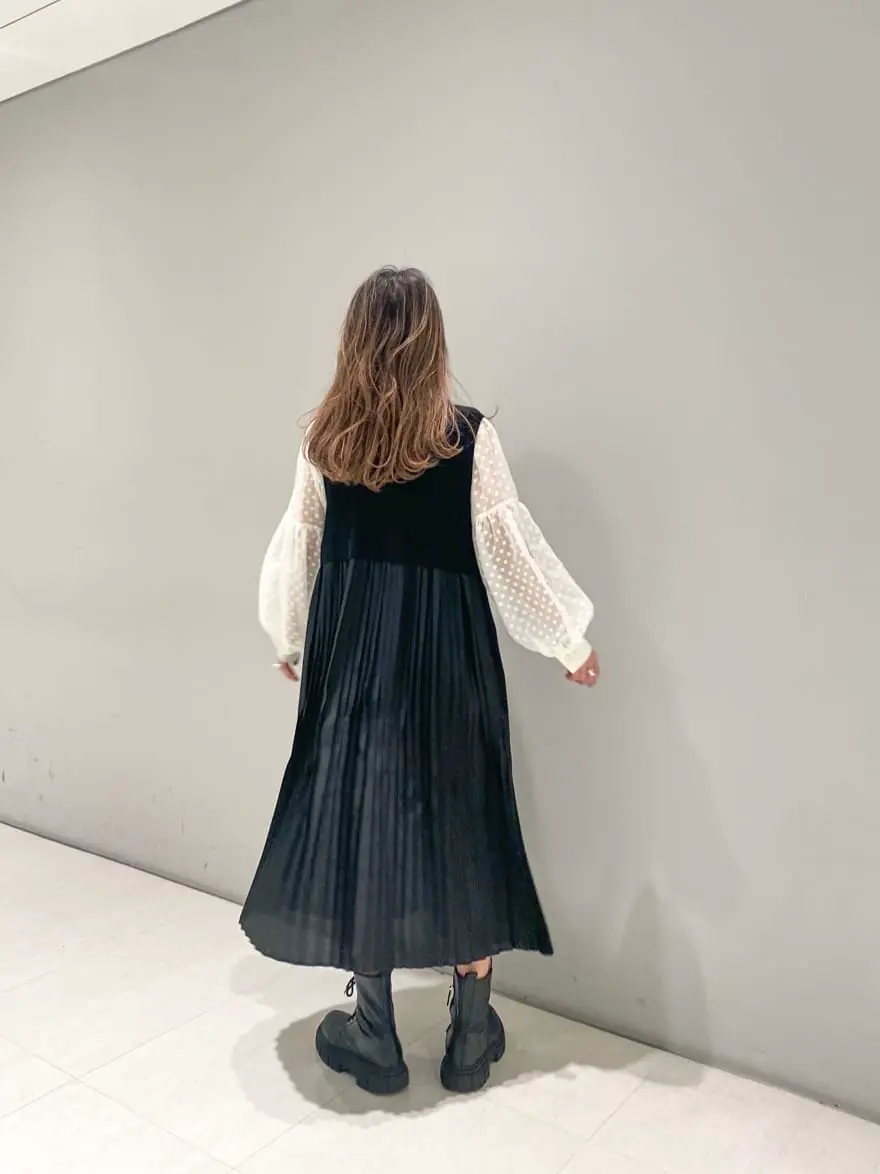 ORIGINATED IN GRACE CONTINENTAL yukimi yonee コーディネート画像