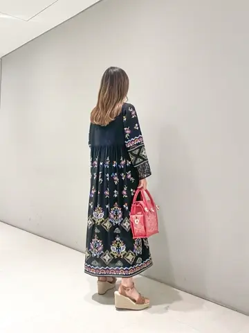 ORIGINATED IN GRACE CONTINENTAL yukimi yonee コーディネート画像