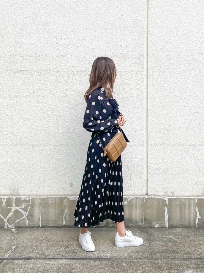 ORIGINATED IN GRACE CONTINENTAL yukimi yonee コーディネート画像