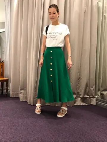 ORIGINATED IN GRACE CONTINENTAL 亀田 未希 コーディネート画像