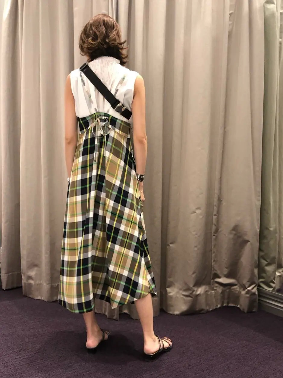 ORIGINATED IN GRACE CONTINENTAL 亀田 未希 コーディネート画像