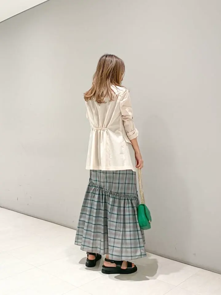 ORIGINATED IN GRACE CONTINENTAL yukimi yonee コーディネート画像