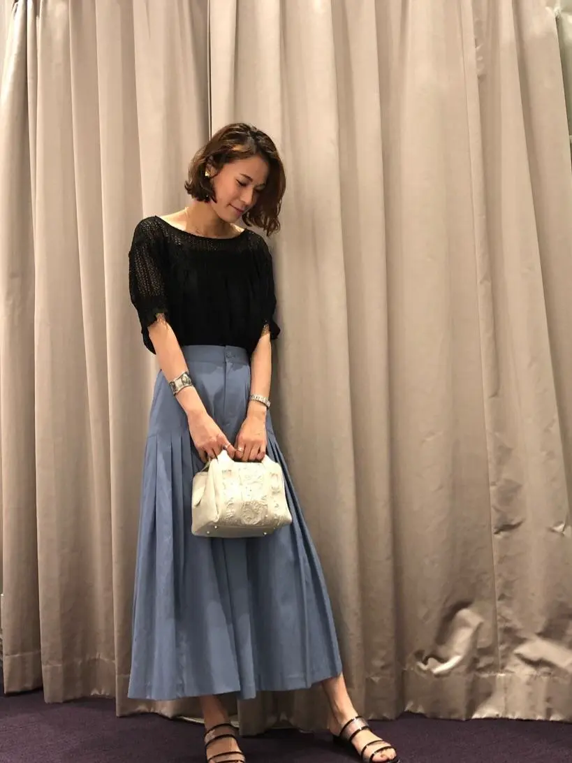 ORIGINATED IN GRACE CONTINENTAL 亀田 未希 コーディネート画像