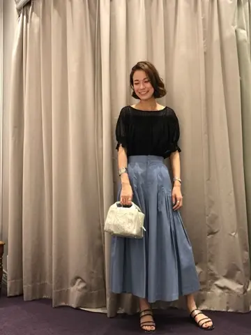 ORIGINATED IN GRACE CONTINENTAL 亀田 未希 コーディネート画像