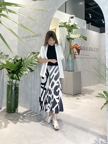 ORIGINATED IN GRACE CONTINENTAL yukimi yonee コーディネート画像