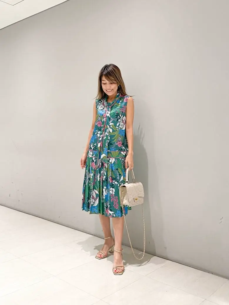 ORIGINATED IN GRACE CONTINENTAL yukimi yonee コーディネート画像