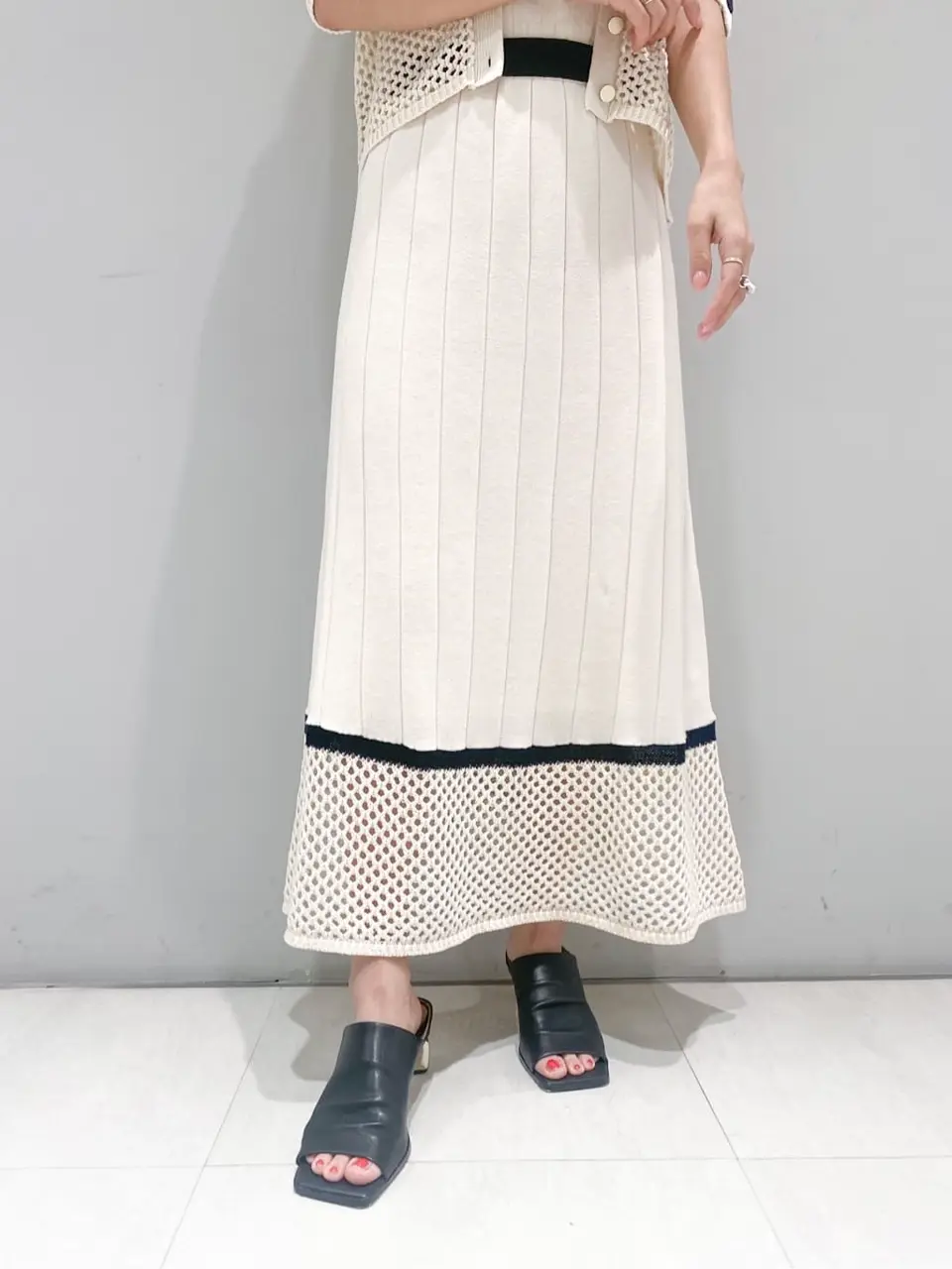 ORIGINATED IN GRACE CONTINENTAL yukimi yonee コーディネート画像