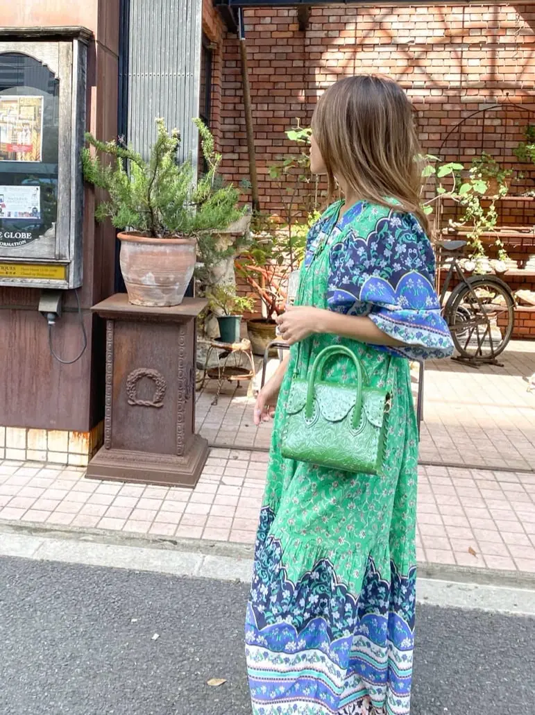 ORIGINATED IN GRACE CONTINENTAL yukimi yonee コーディネート画像