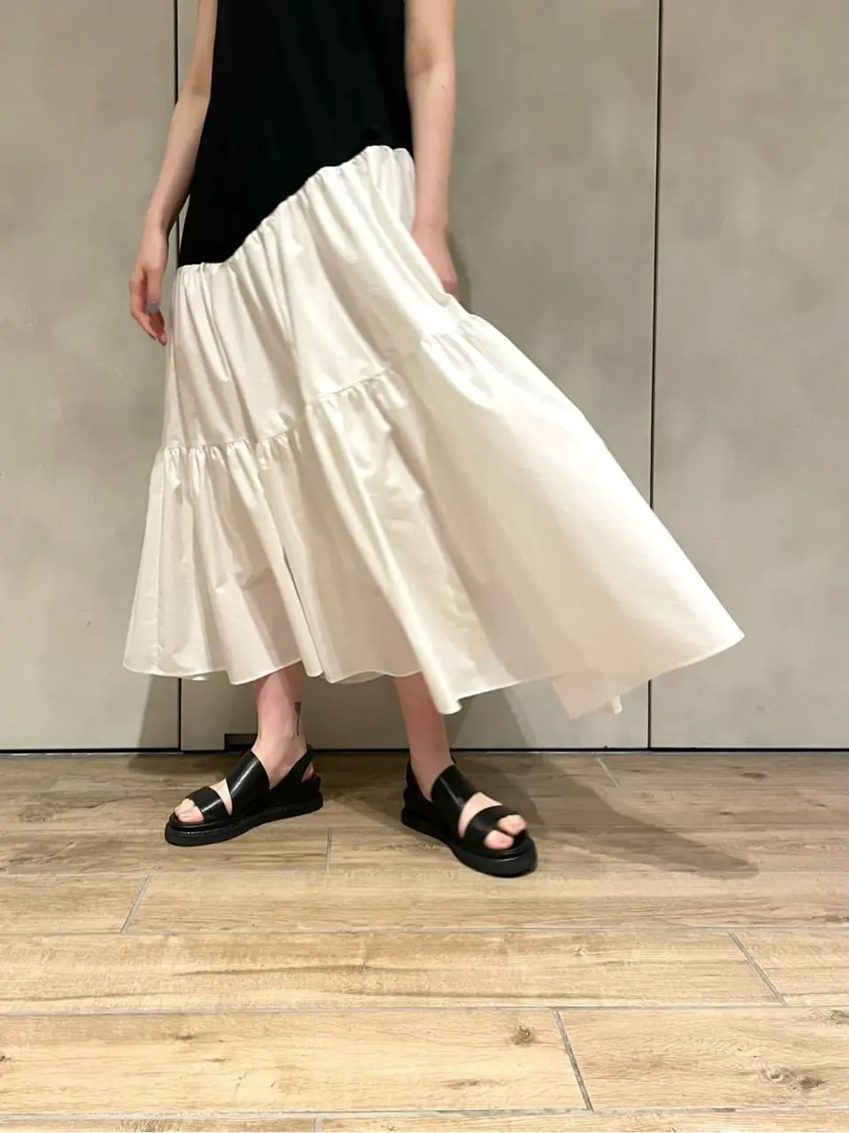 ORIGINATED IN GRACE CONTINENTAL 三浦　芙優 コーディネート画像