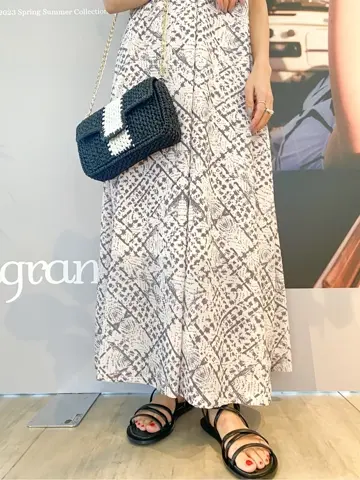 ORIGINATED IN GRACE CONTINENTAL yukimi yonee コーディネート画像