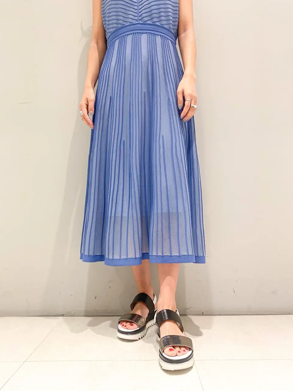 ORIGINATED IN GRACE CONTINENTAL yukimi yonee コーディネート画像