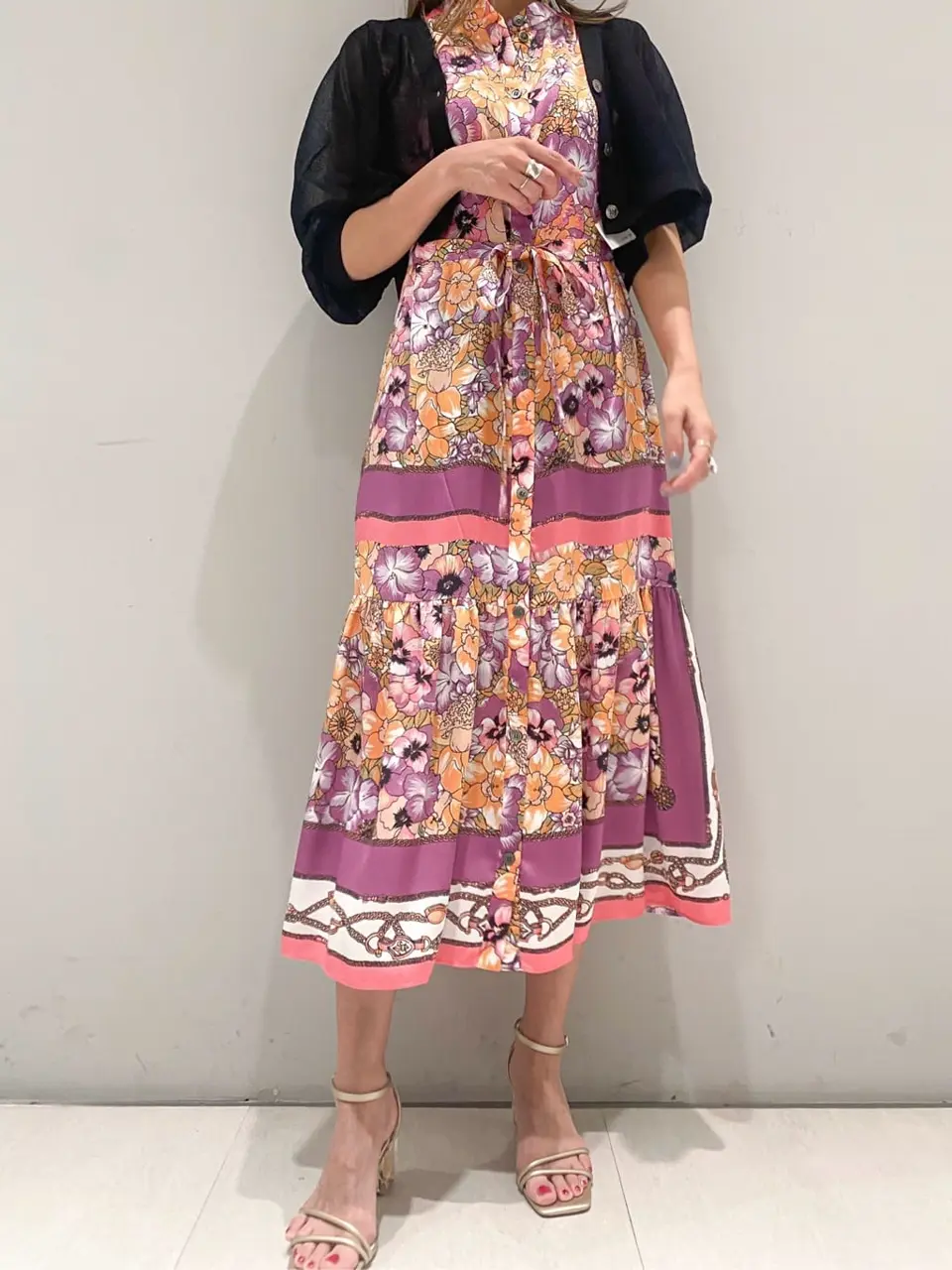 ORIGINATED IN GRACE CONTINENTAL yukimi yonee コーディネート画像