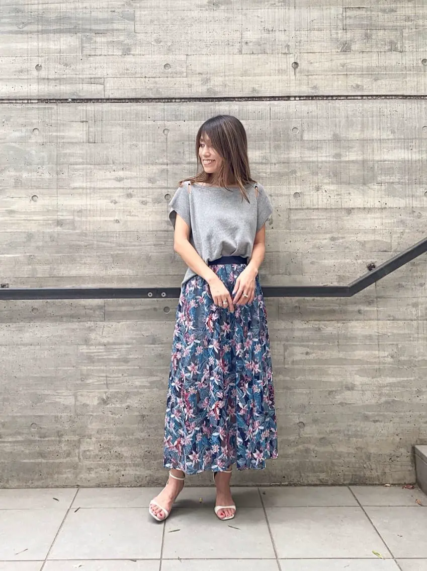 ORIGINATED IN GRACE CONTINENTAL yukimi yonee コーディネート画像