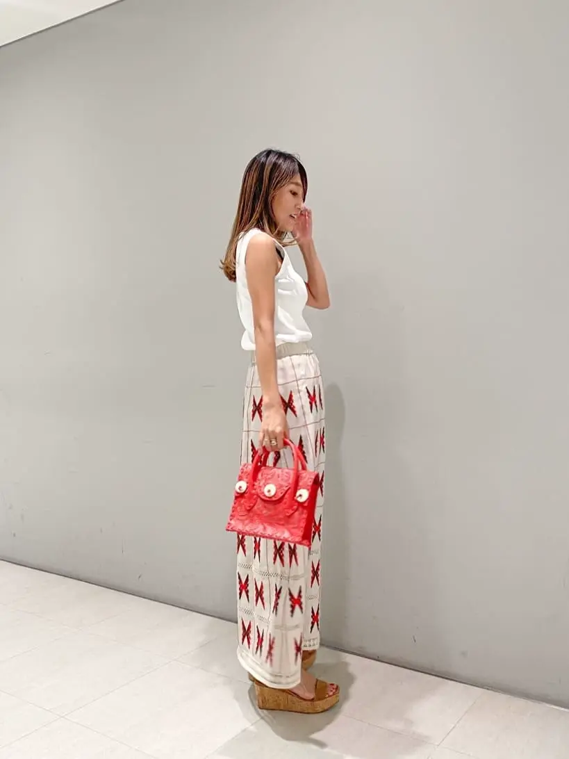 ORIGINATED IN GRACE CONTINENTAL yukimi yonee コーディネート画像