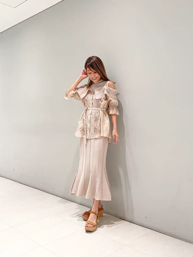 ORIGINATED IN GRACE CONTINENTAL yukimi yonee コーディネート画像