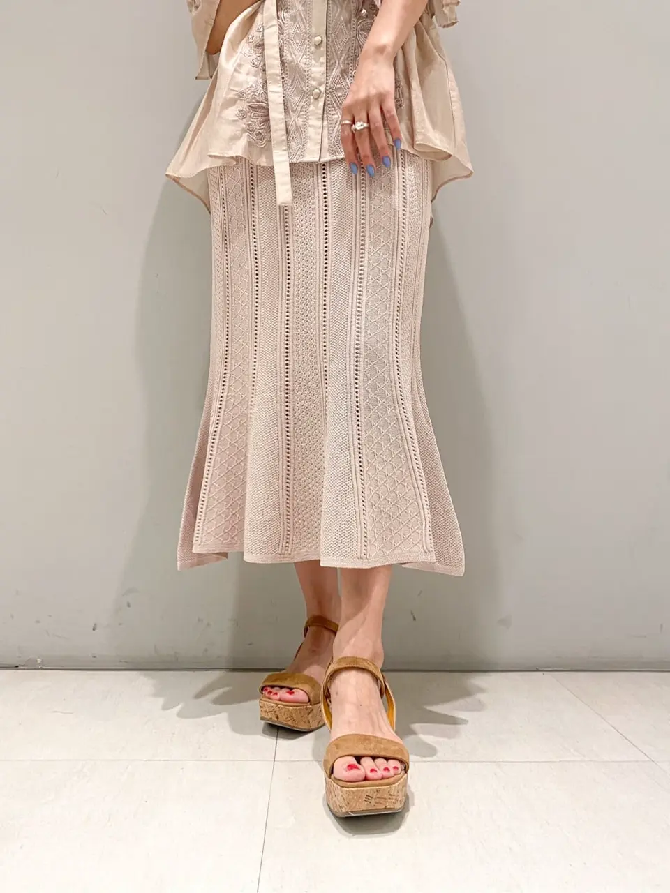 ORIGINATED IN GRACE CONTINENTAL yukimi yonee コーディネート画像