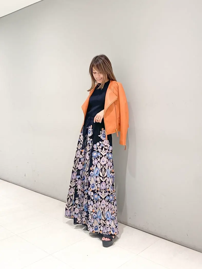 ORIGINATED IN GRACE CONTINENTAL yukimi yonee コーディネート画像