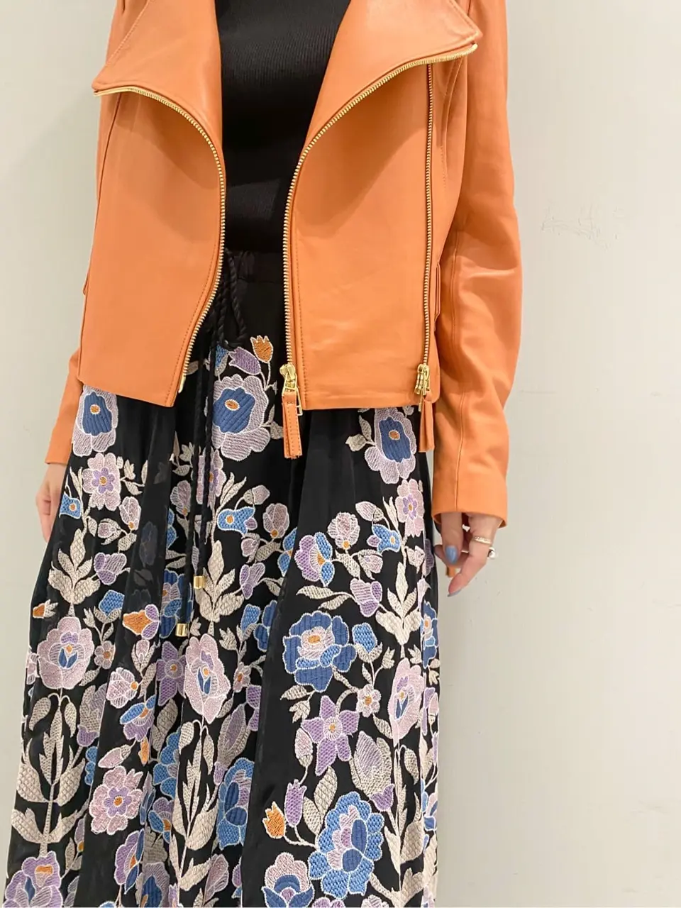 ORIGINATED IN GRACE CONTINENTAL yukimi yonee コーディネート画像