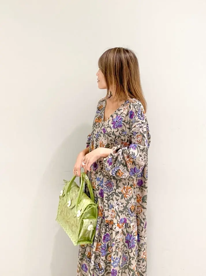 ORIGINATED IN GRACE CONTINENTAL yukimi yonee コーディネート画像