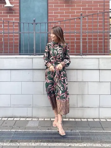 ORIGINATED IN GRACE CONTINENTAL yukimi yonee コーディネート画像