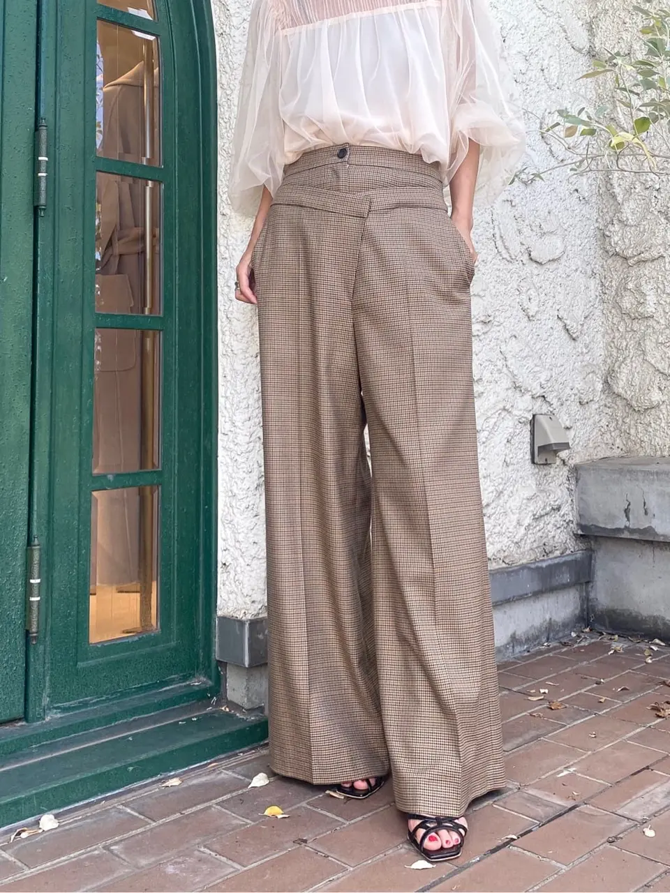 ORIGINATED IN GRACE CONTINENTAL yukimi yonee コーディネート画像