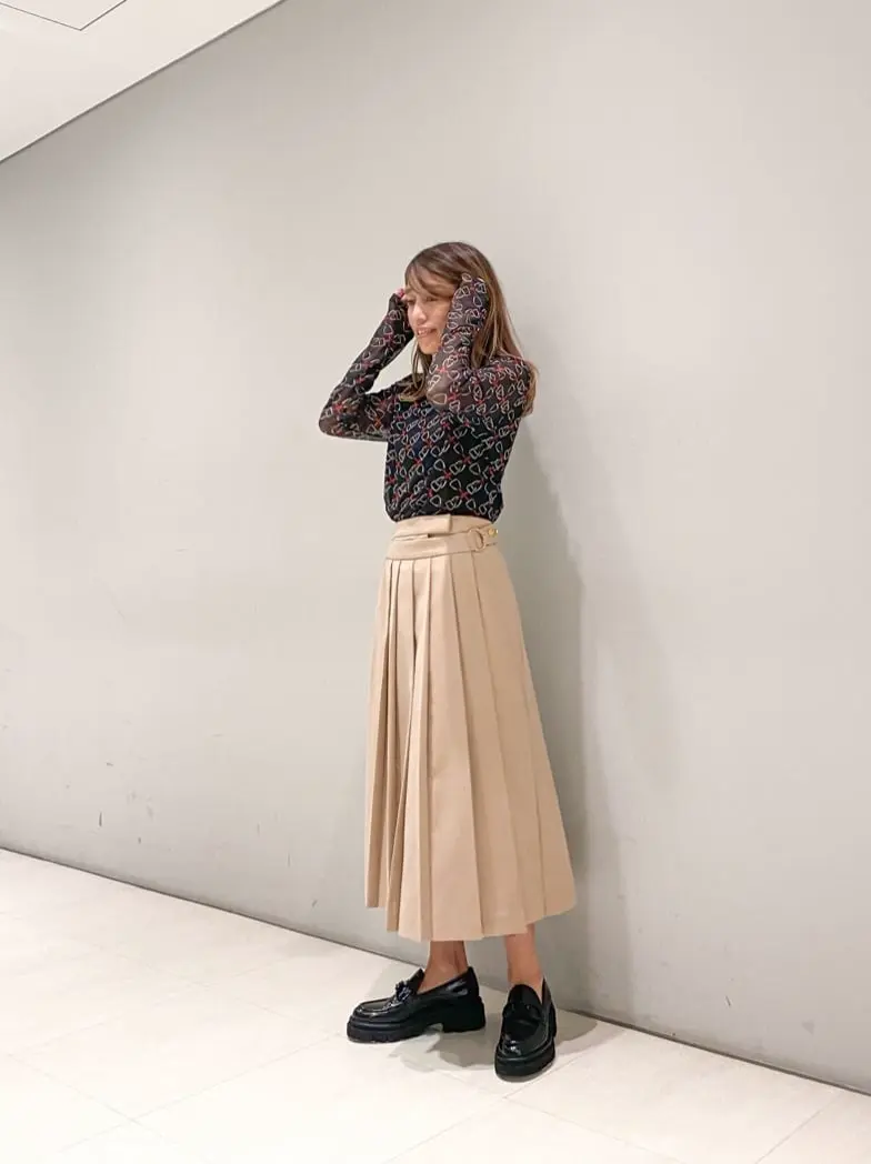 ORIGINATED IN GRACE CONTINENTAL yukimi yonee コーディネート画像