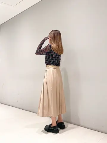 ORIGINATED IN GRACE CONTINENTAL yukimi yonee コーディネート画像