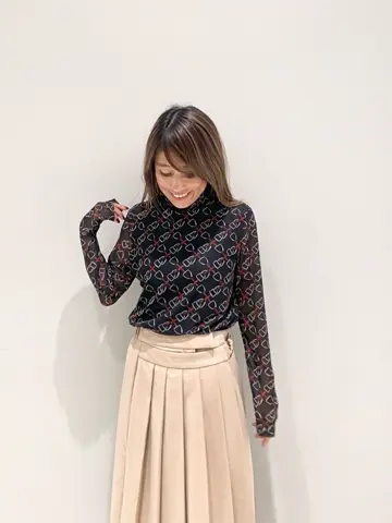 ORIGINATED IN GRACE CONTINENTAL yukimi yonee コーディネート画像