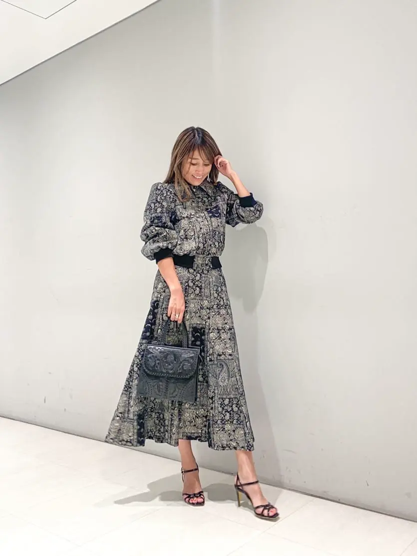 ORIGINATED IN GRACE CONTINENTAL yukimi yonee コーディネート画像