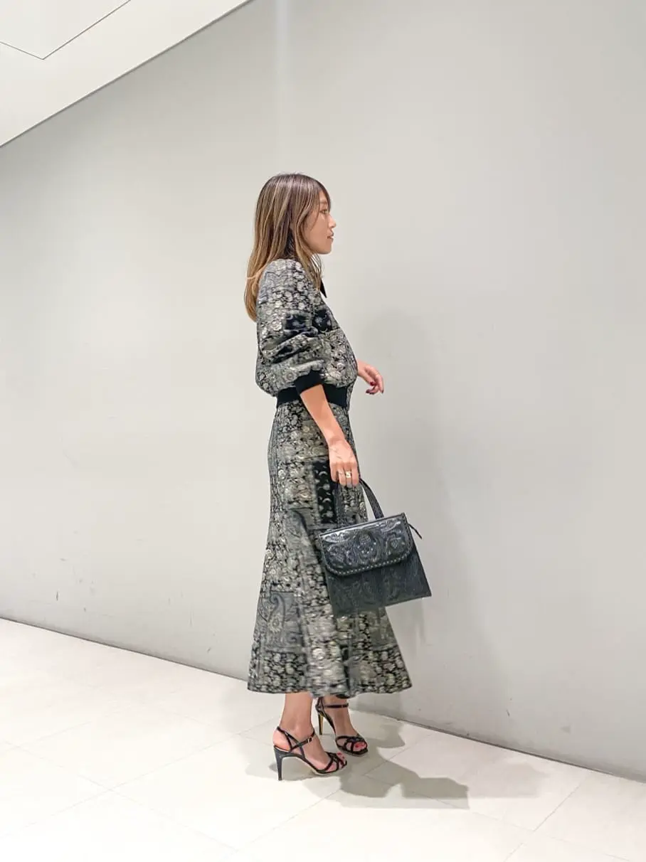 ORIGINATED IN GRACE CONTINENTAL yukimi yonee コーディネート画像