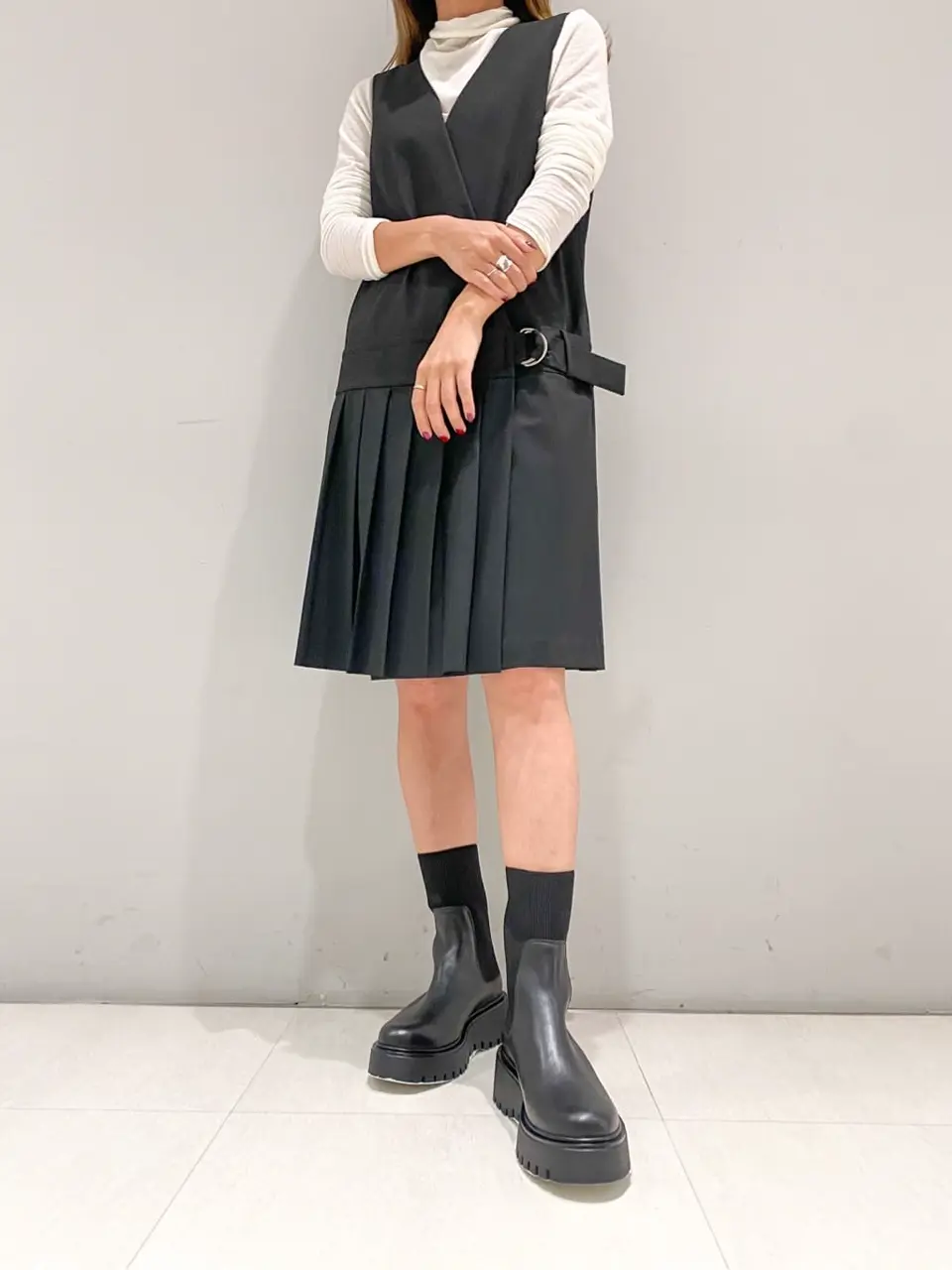 ORIGINATED IN GRACE CONTINENTAL yukimi yonee コーディネート画像