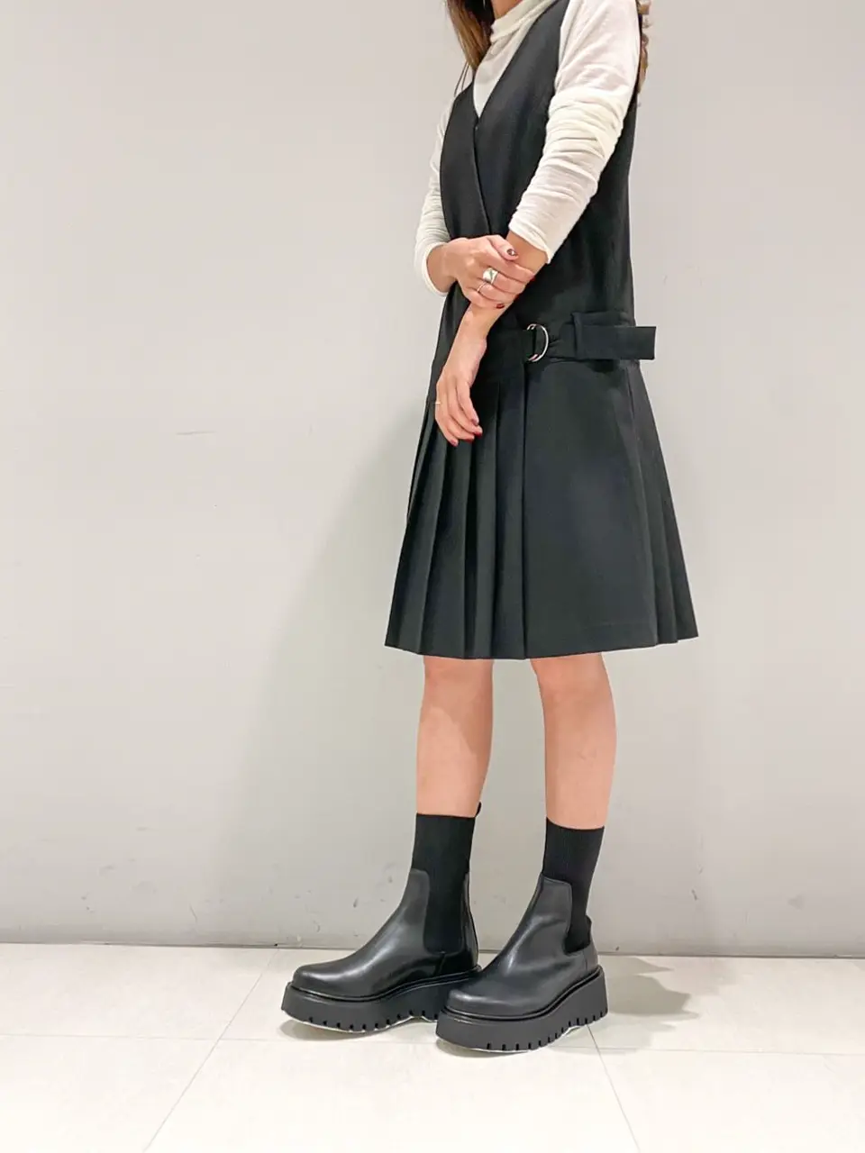 ORIGINATED IN GRACE CONTINENTAL yukimi yonee コーディネート画像