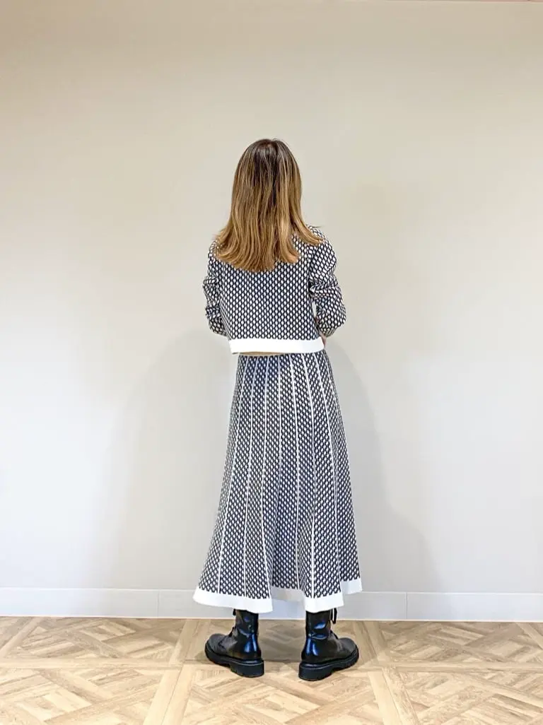 ORIGINATED IN GRACE CONTINENTAL yukimi yonee コーディネート画像