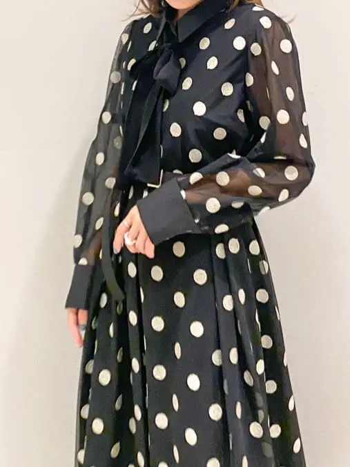 ORIGINATED IN GRACE CONTINENTAL yukimi yonee コーディネート画像