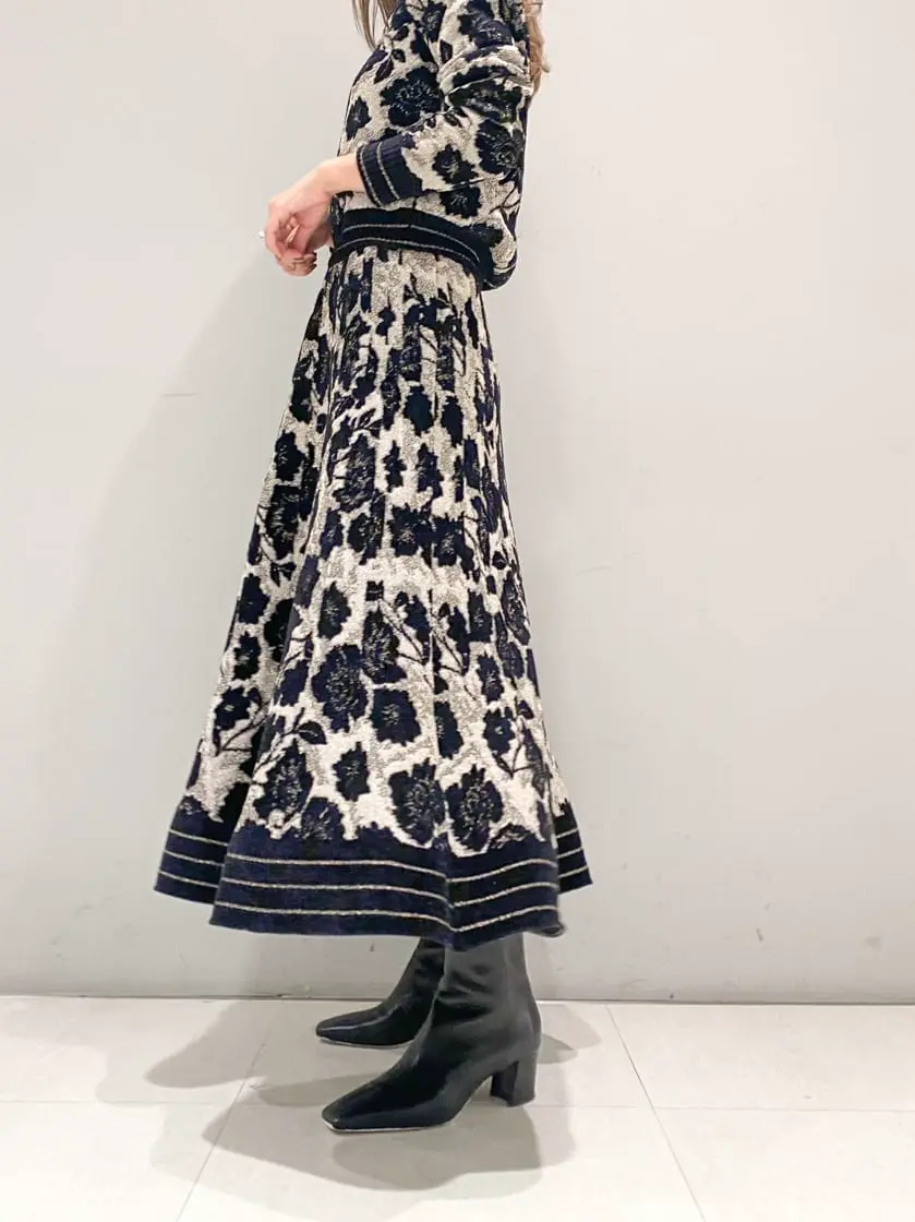 ORIGINATED IN GRACE CONTINENTAL yukimi yonee コーディネート画像