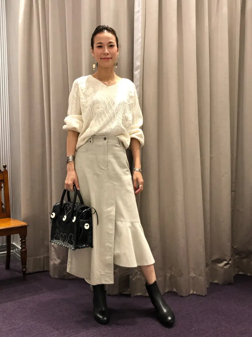 ORIGINATED IN GRACE CONTINENTAL 亀田 未希 コーディネート画像